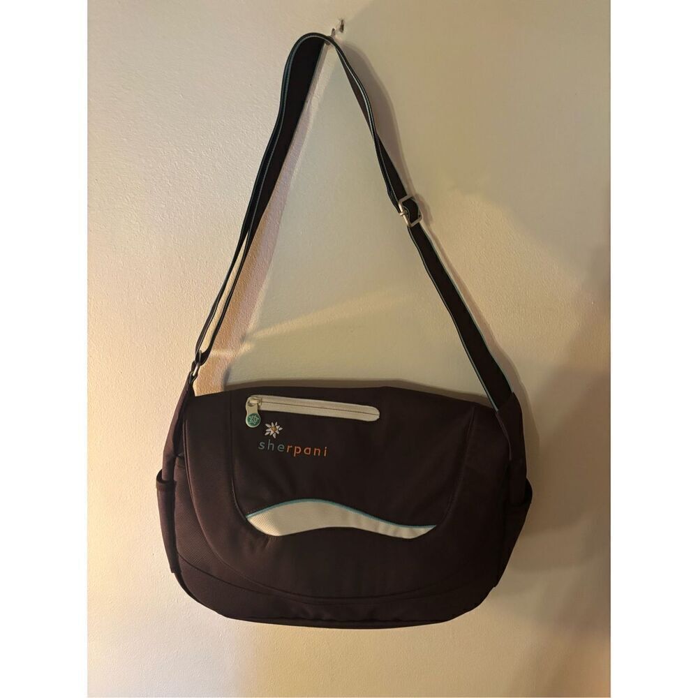 Sherpani Messenger Bag